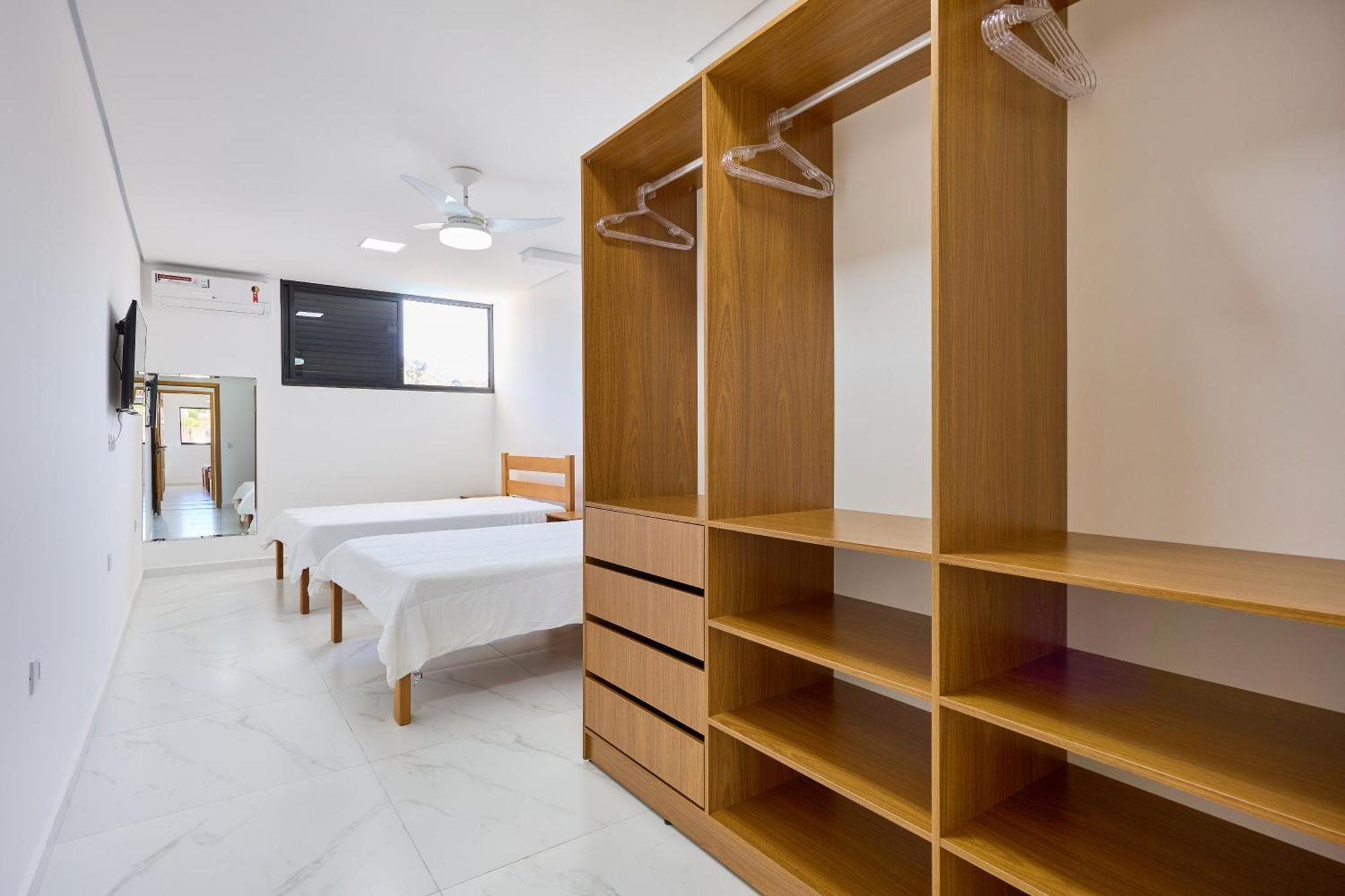 Casas 01 Ou 02 - Piscina, Churrasqueira, 150 Mt Mar, Quartos Com Ar Condicionado, Tv Smart 43, Ventilador * Ubatuba